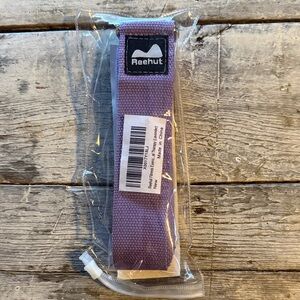 Purple Yoga fitness strap with cinch buckle ore D-metal ring.